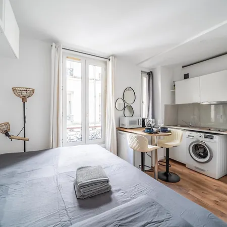 Apartment Rue Daguerre - Quiet & Welcoming & Well Connected Paris