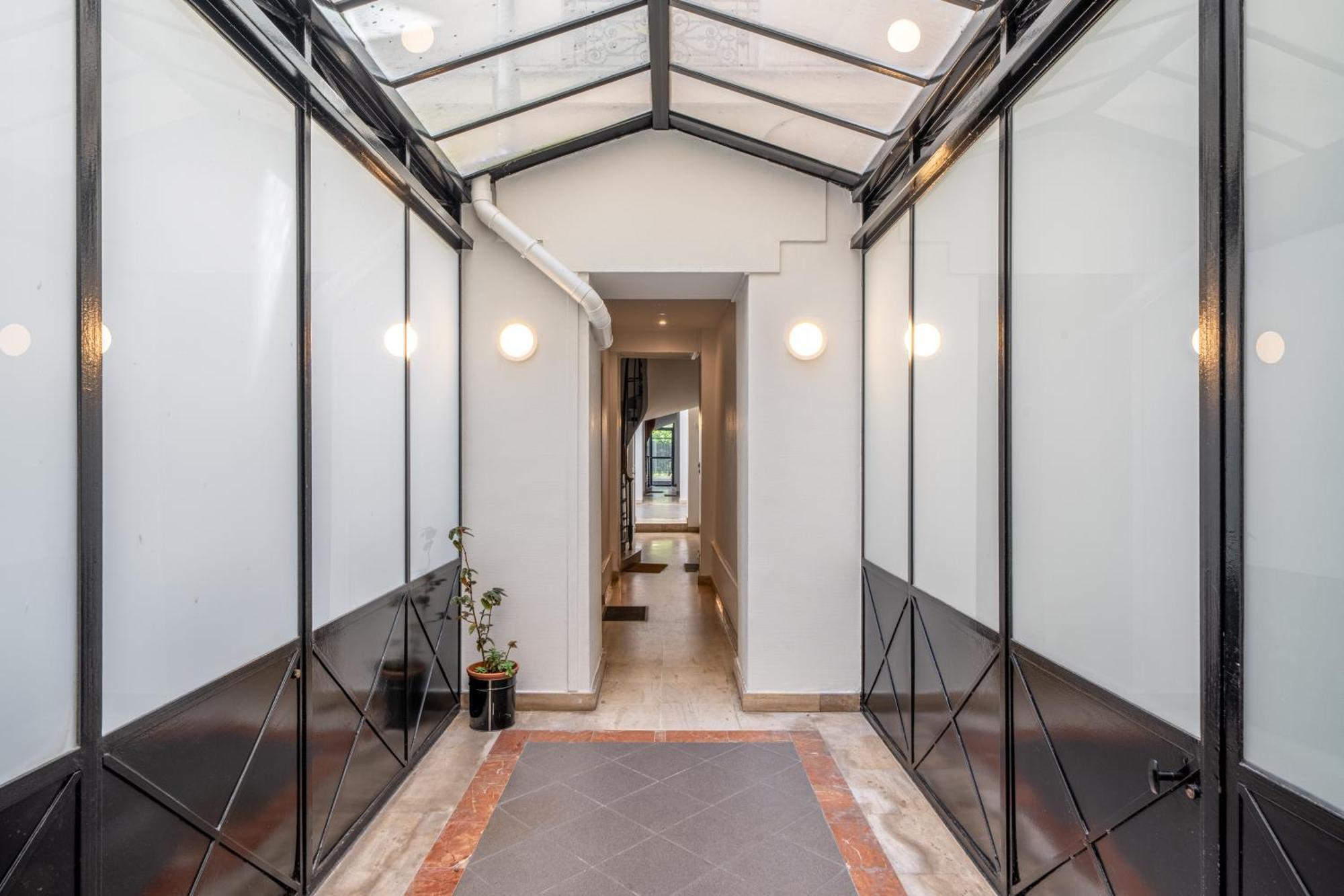 Apartment Rue Daguerre - Quiet & Welcoming & Well Connected Paris